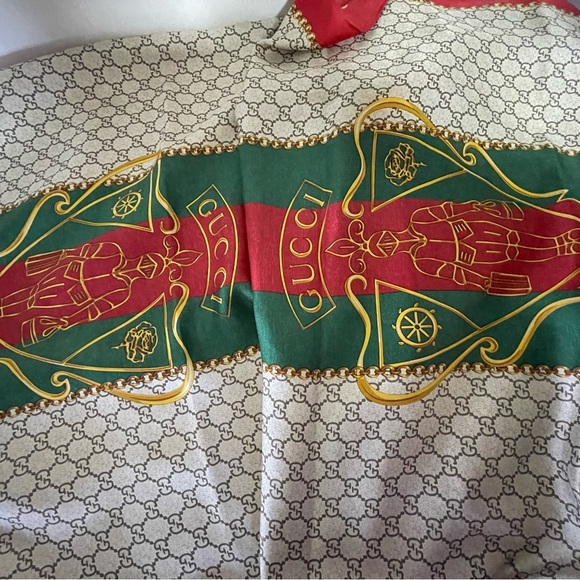 Gucci Crest Monogram Silk Shawl Scarf. - Picture 14 of 16